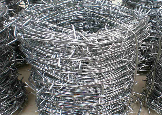 arame farpado galvanizado contínuo 3.0cm de 2.2mm para a defesa militar da sentinela