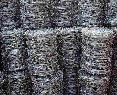 12*12 galvanizou o arame farpado que de aço 2,5 milímetros de resistência de oxidação fácil mantêm